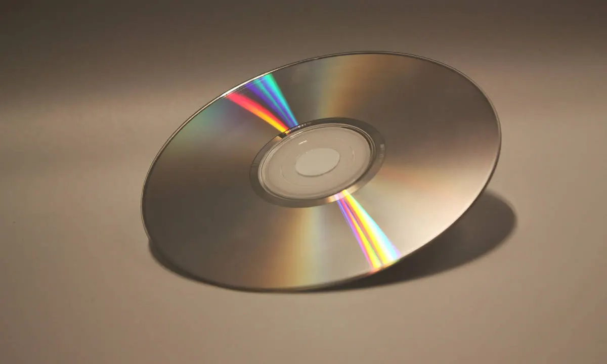 ¿Qué perdemos con el adiós de Sony al soporte físico?